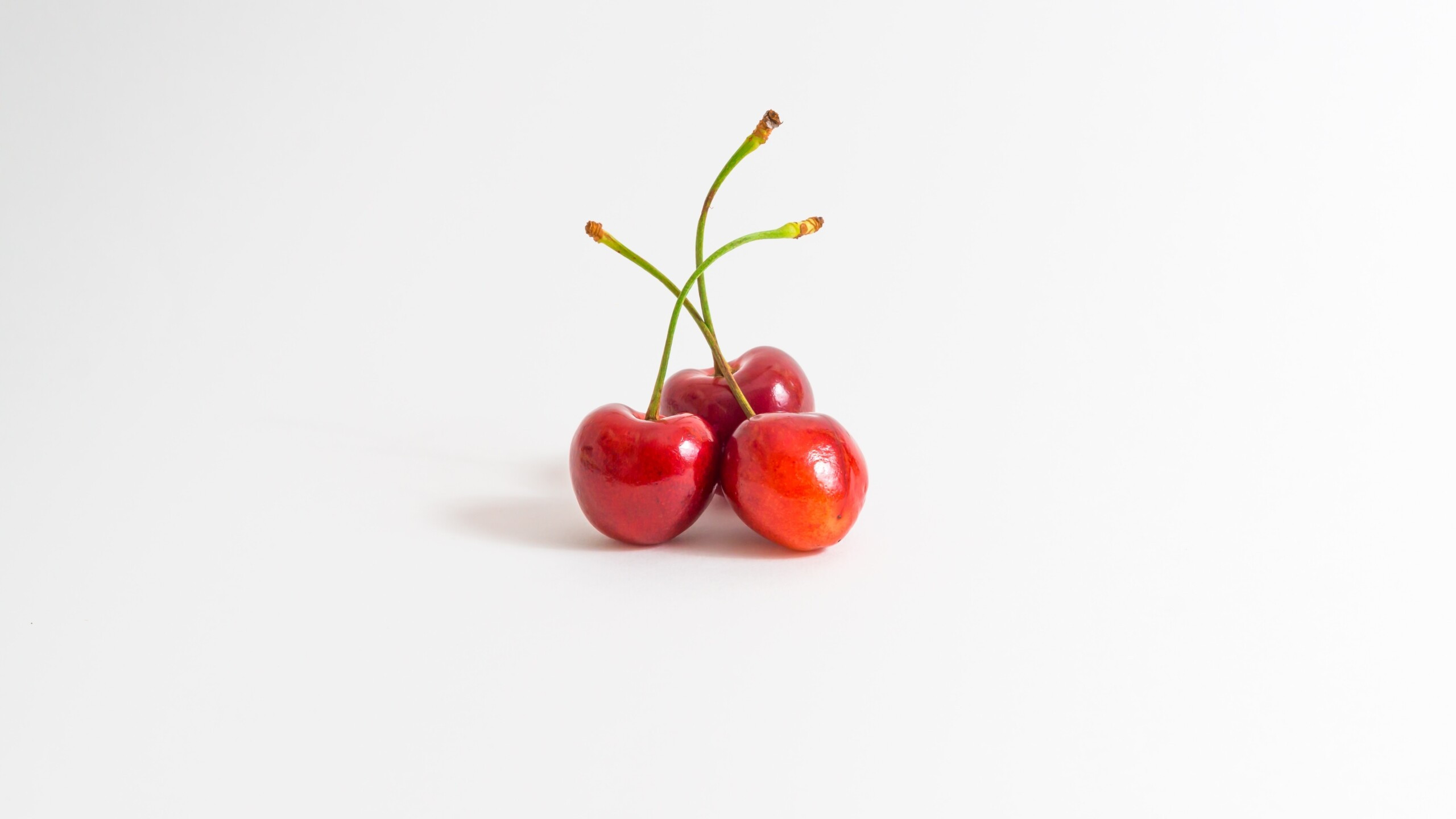Focus stacking in photography cherries