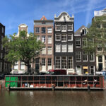 De Poezenboot's serene location on the Amsterdam canal
