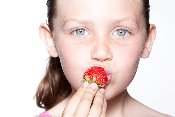 High key white background portraits 02