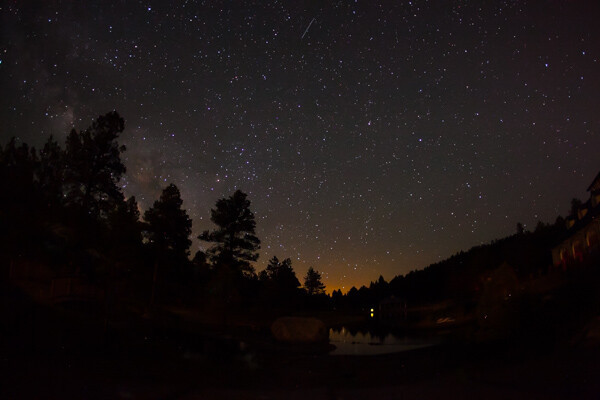 Star photography example with settings: f/2.8, 13 seconds, ISO 1600