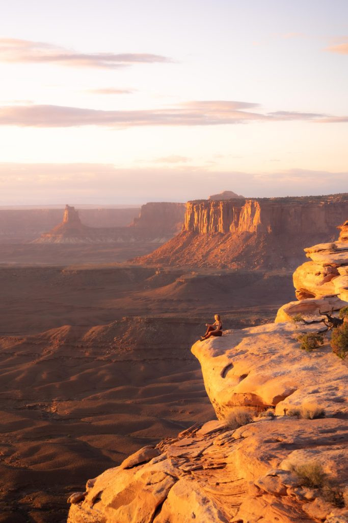 Overcoming crowded locations and capturing the desired shot