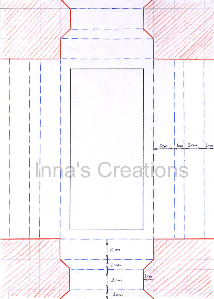 Using a template to create a paper photo frame