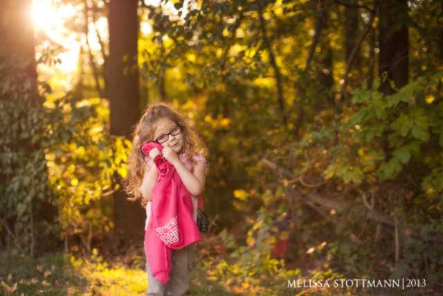 Backlighting technique to minimize glare on glasses