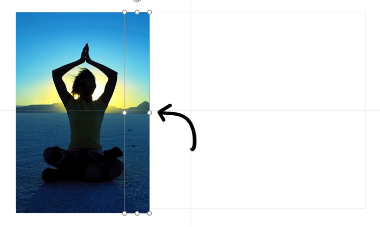 Demonstrating creative ways to expand a photo using blurred background