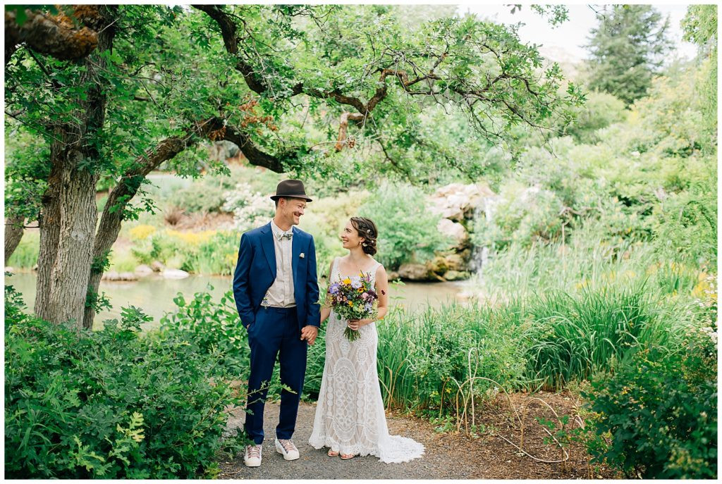 Red Butte Garden Wedding: Floral and natural backdrops