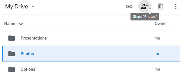 Selecting the folder and clicking the Share button