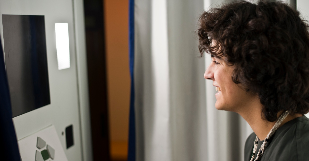 Smiling can help others easily identified